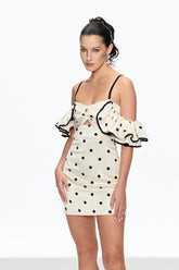 Caj Dot Omuz Açık Beyaz Mini Elbise